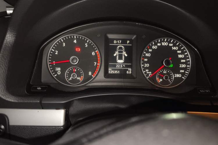 Used Volkswagen Scirocco 2011 1.4 TSI Single-Turbo Fashion Edition Instrument Cluster