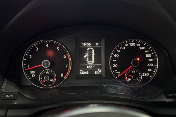Used Volkswagen Scirocco 2011 1.4 TSI Single-Turbo Fashion Edition Instrument Cluster