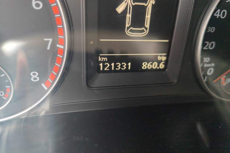 Used Volkswagen Scirocco 2011 1.4 TSI Single-Turbo Fashion Edition Odometer Close Up