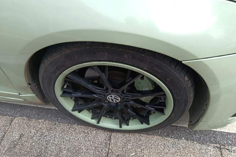 Used Volkswagen Scirocco 2011 2.0 TSI R-Line Right Front Wheel Hub