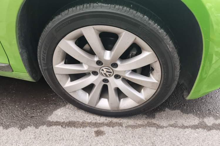 Used Volkswagen Scirocco 2011 1.4 TSI Single-Turbo Fashion Edition Right Front Wheel Hub