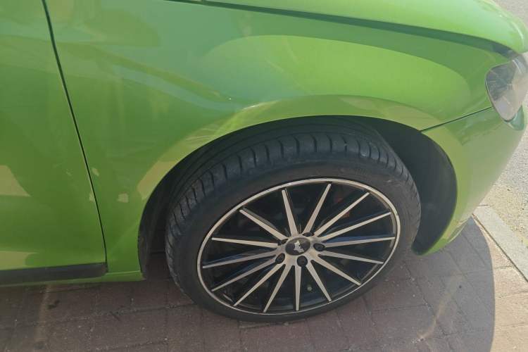 Used Volkswagen Scirocco 2011 1.4 TSI Single-Turbo Fashion Edition Right Front Wheel Hub