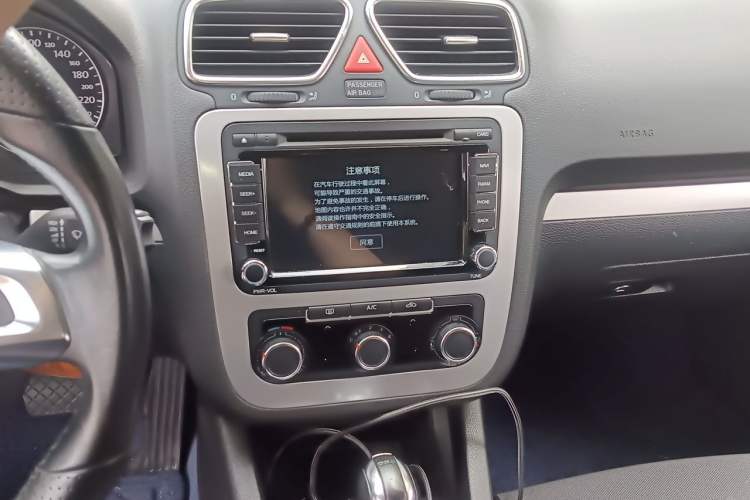 Used Volkswagen Scirocco 2011 1.4 TSI Single-Turbo Fashion Edition Audio And AC Panel