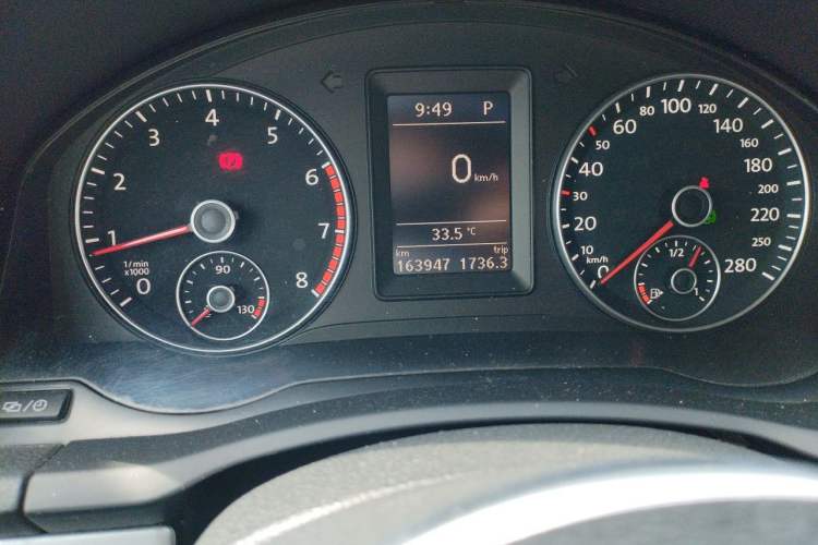 Used Volkswagen Scirocco 2011 2.0 TSI Luxury Edition Odometer Close Up