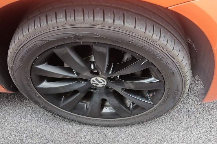 Used Volkswagen Scirocco 2011 1.4 TSI Single-Turbo Fashion Edition Right Front Wheel Hub