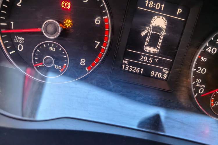Used Volkswagen Scirocco 2011 1.4 TSI Single-Turbo Fashion Edition Odometer Close Up