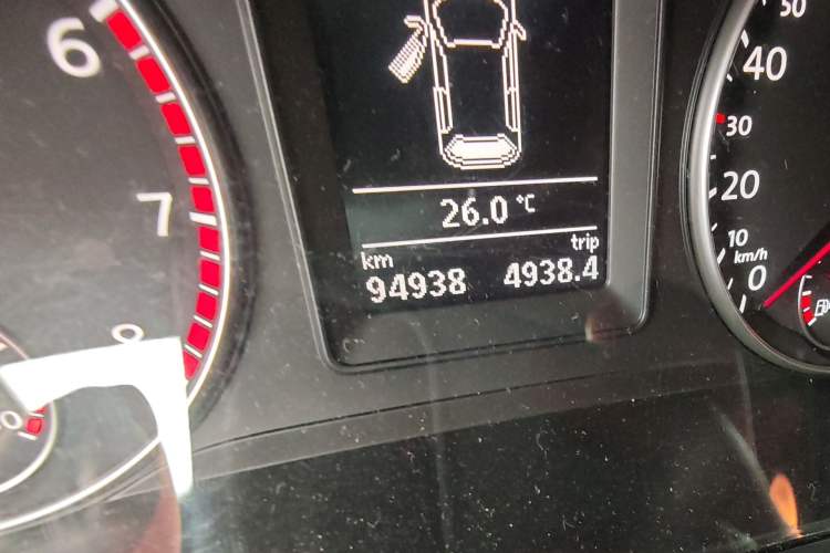 Used Volkswagen Scirocco 2011 2.0 TSI Luxury Edition Odometer Close Up