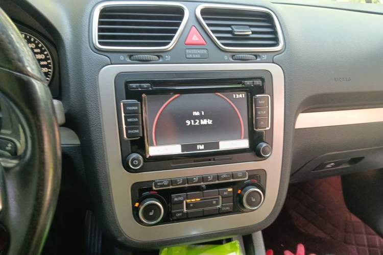 Used Volkswagen Scirocco 2011 2.0 TSI Luxury Edition Audio And AC Panel