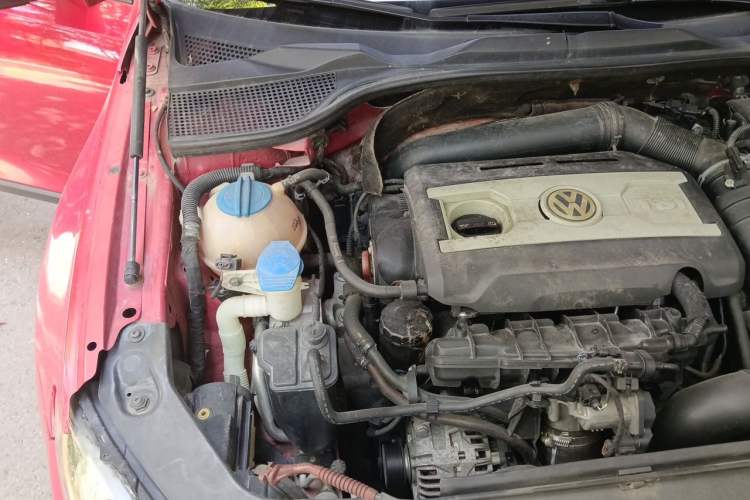 Used Volkswagen Scirocco 2011 2.0 TSI Luxury Edition Engine Bay Right