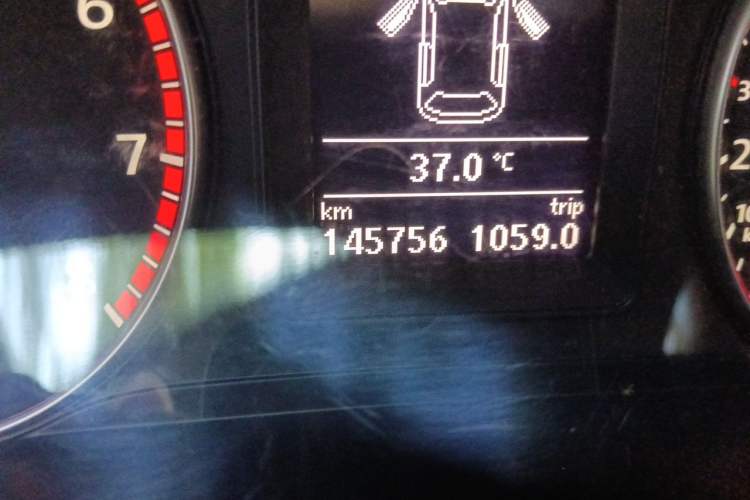 Used Volkswagen Scirocco 2011 2.0 TSI Luxury Edition Odometer Close Up