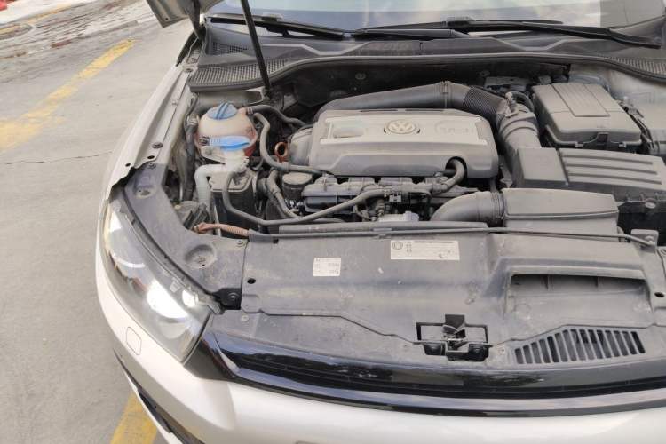 Used Volkswagen Scirocco 2011 2.0 TSI Luxury Edition Engine Bay Right
