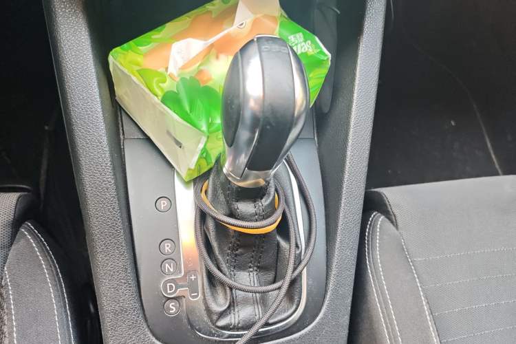 Used Volkswagen Scirocco 2011 1.4 TSI Comfort Edition Gear Lever