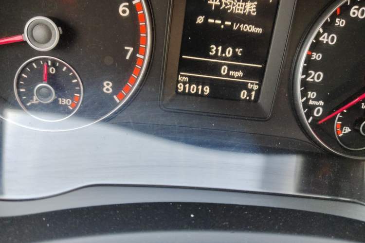 Used Volkswagen Scirocco 2011 2.0 TSI Luxury Edition Odometer Close Up