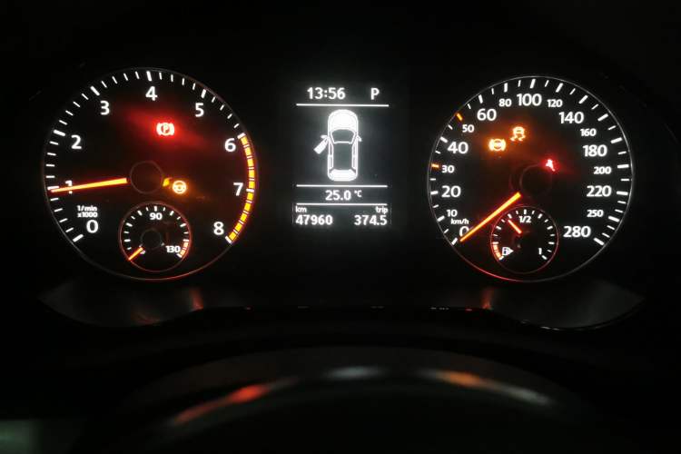 Used Volkswagen Scirocco 2011 2.0 TSI Luxury Edition Odometer Close Up