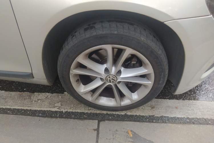 Used Volkswagen Scirocco 2011 2.0 TSI Luxury Edition Right Front Wheel Hub