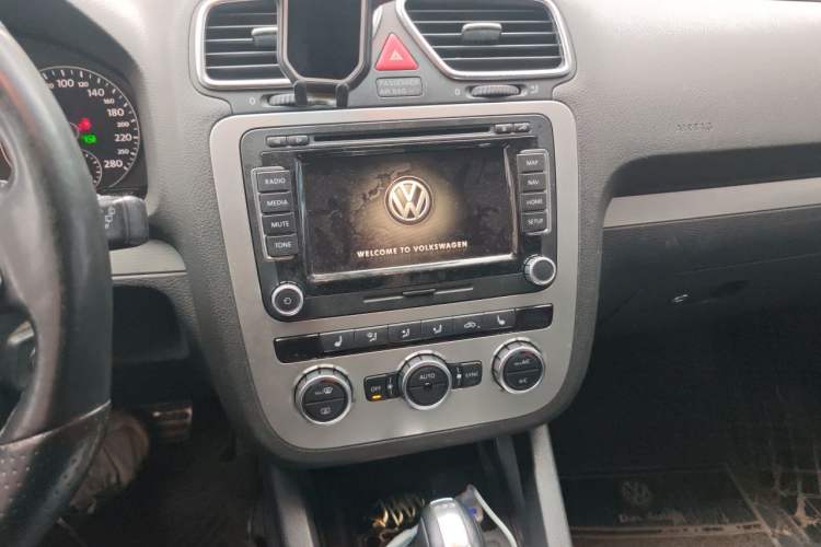Used Volkswagen Scirocco 2011 2.0 TSI Luxury Edition Audio And AC Panel