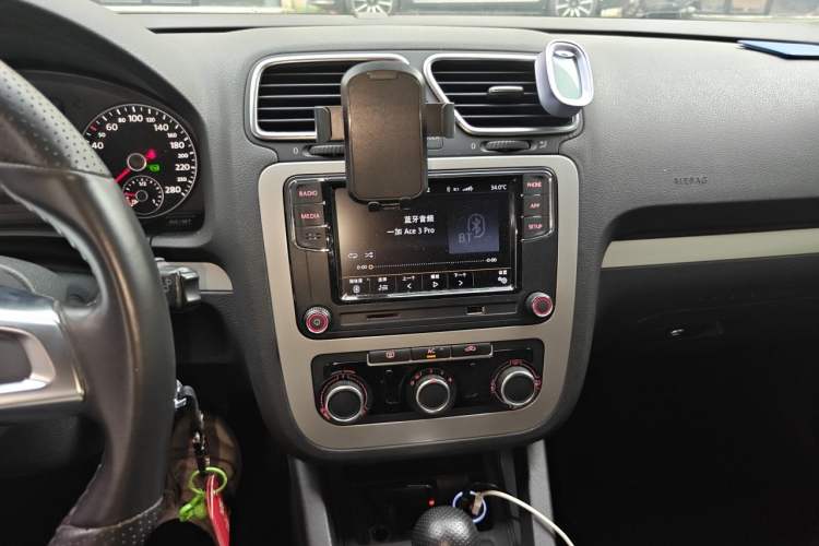 Used Volkswagen Scirocco 2011 1.4 TSI Single-Turbo Fashion Edition Audio And AC Panel