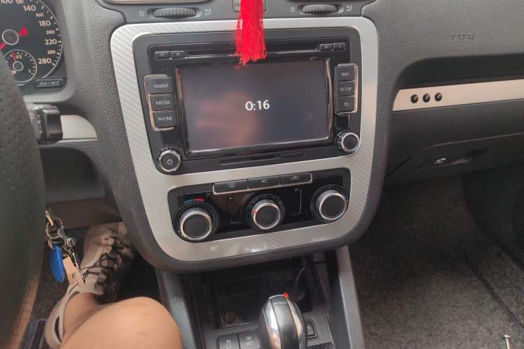 Used Volkswagen Scirocco 2011 1.4 TSI Single-Turbo Fashion Edition Audio And AC Panel