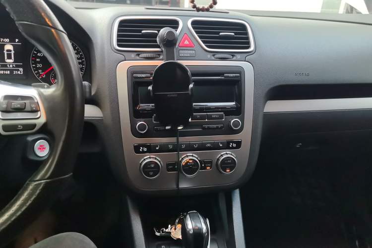 Used Volkswagen Scirocco 2011 2.0 TSI Luxury Edition Audio And AC Panel