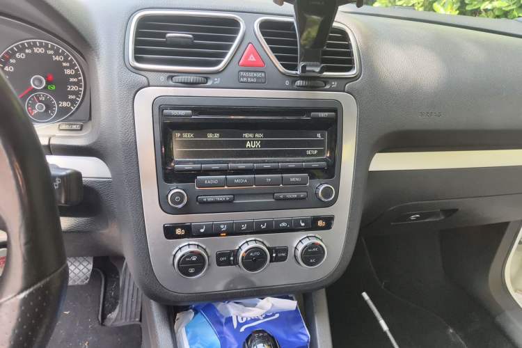 Used Volkswagen Scirocco 2011 2.0 TSI Luxury Edition Audio And AC Panel