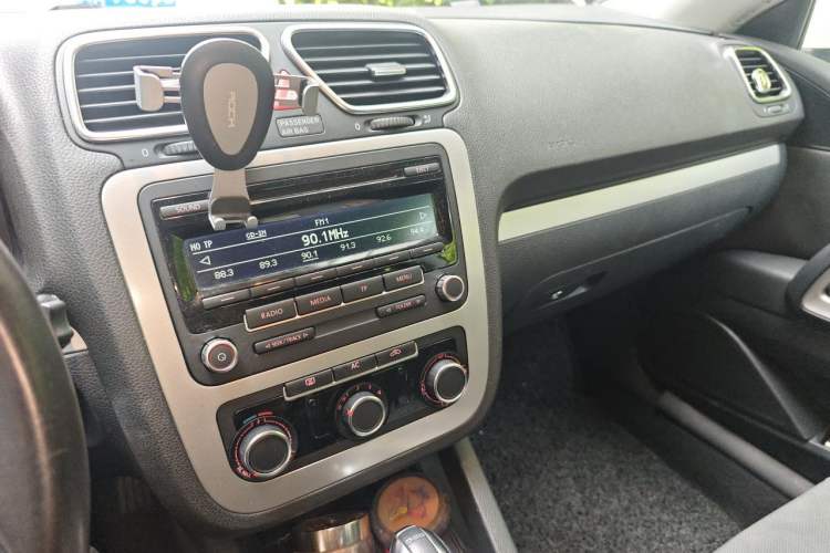 Used Volkswagen Scirocco 2011 1.4 TSI Single-Turbo Fashion Edition Audio And AC Panel