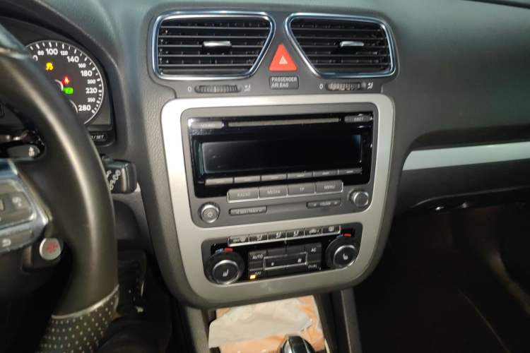Used Volkswagen Scirocco 2011 2.0 TSI R-Line Audio And AC Panel