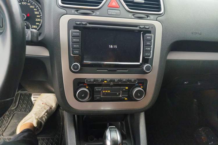 Used Volkswagen Scirocco 2011 2.0 TSI R-Line Audio And AC Panel