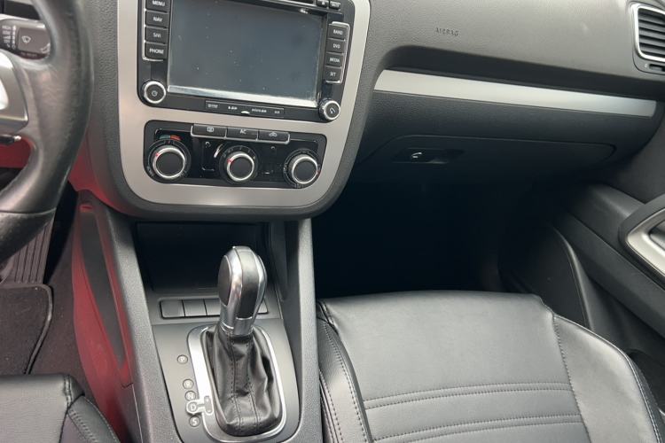 Used Volkswagen Scirocco 2011 1.4 TSI Single-Turbo Fashion Edition Audio And AC Panel