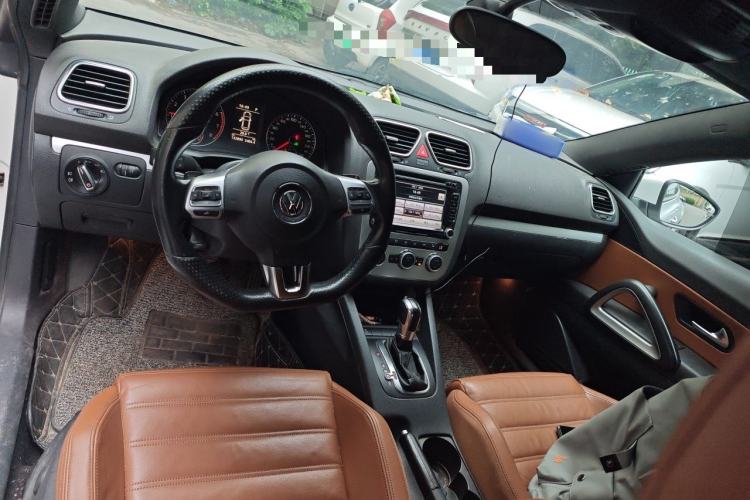 Used Volkswagen Scirocco 2011 2.0 TSI Luxury Edition Center Console