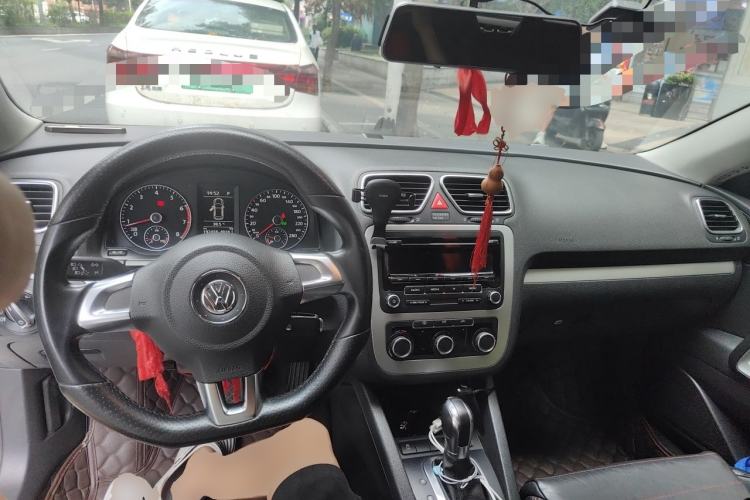 Used Volkswagen Scirocco 2011 1.4 TSI Single-Turbo Fashion Edition Center Console