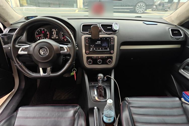 Used Volkswagen Scirocco 2011 1.4 TSI Single-Turbo Fashion Edition Center Console