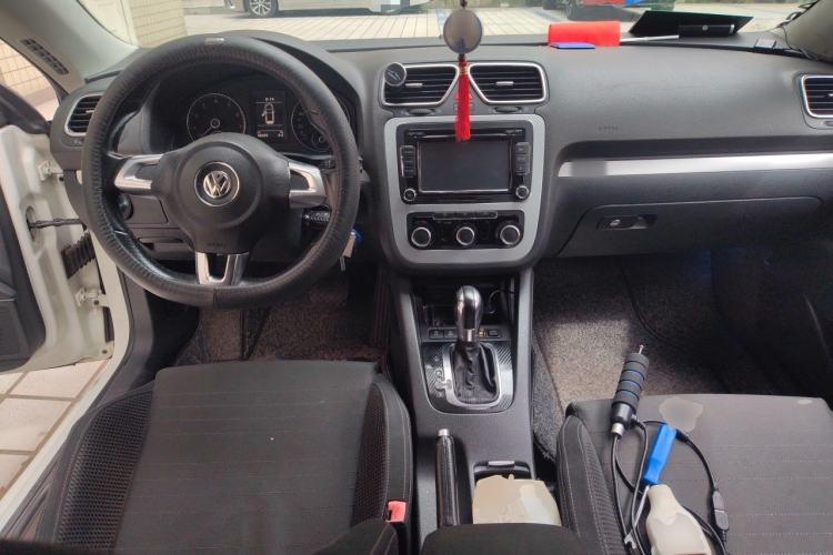 Used Volkswagen Scirocco 2011 1.4 TSI Single-Turbo Fashion Edition Center Console