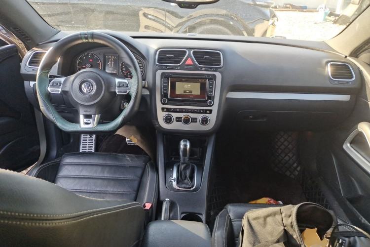 Used Volkswagen Scirocco 2011 2.0 TSI R-Line Center Console