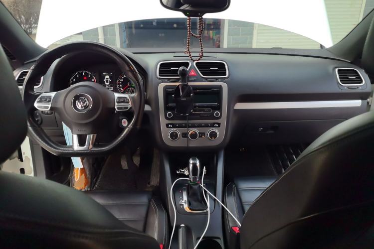 Used Volkswagen Scirocco 2011 2.0 TSI Luxury Edition Center Console