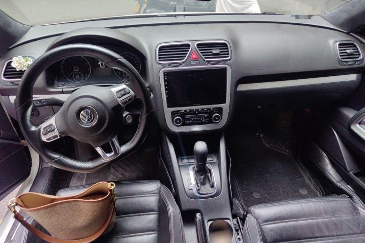 Used Volkswagen Scirocco 2011 2.0 TSI Luxury Edition Center Console