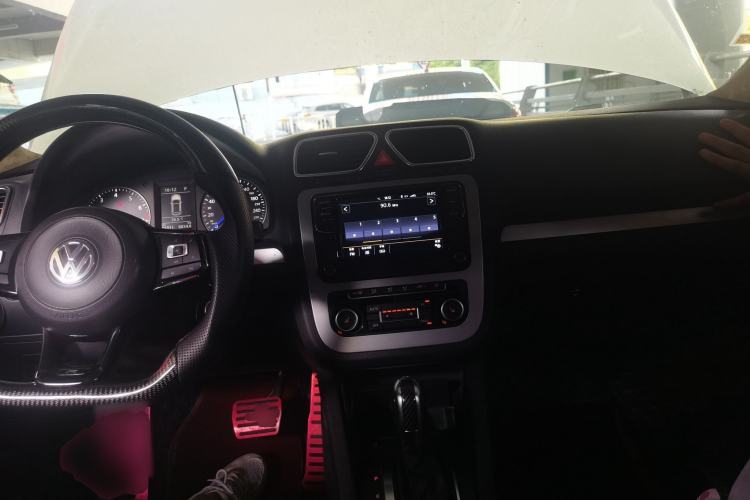 Used Volkswagen Scirocco 2011 2.0 TSI Luxury Edition Center Console