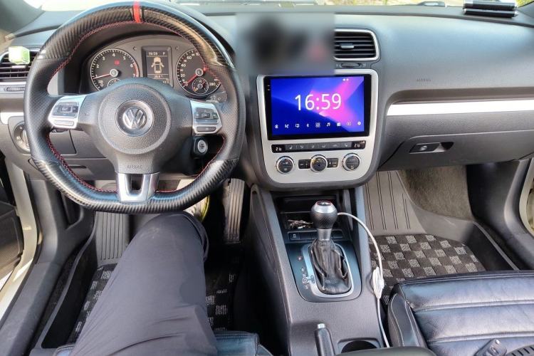 Used Volkswagen Scirocco 2011 2.0 TSI Luxury Edition Center Console