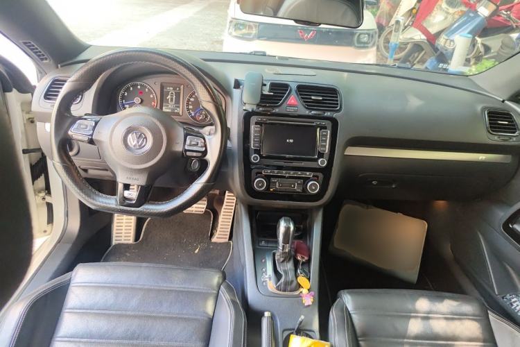 Used Volkswagen Scirocco 2011 R 2.0TSI Center Console