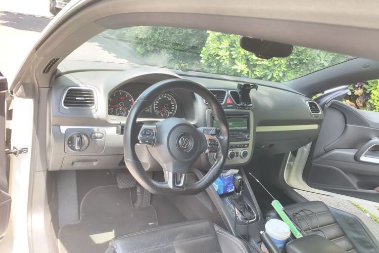 Used Volkswagen Scirocco 2011 2.0 TSI Luxury Edition Center Console
