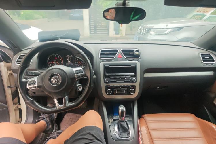 Used Volkswagen Scirocco 2011 2.0 TSI Luxury Edition Center Console