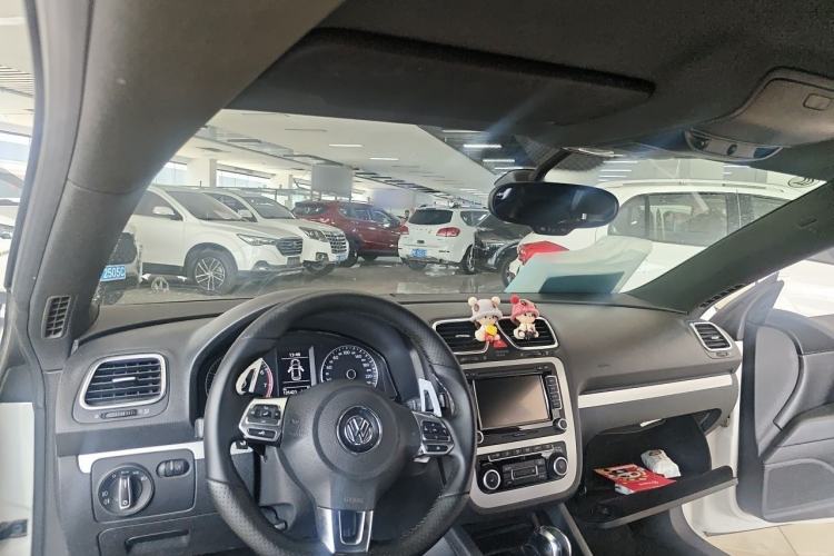 Used Volkswagen Scirocco 2011 2.0 TSI Luxury Edition Center Console