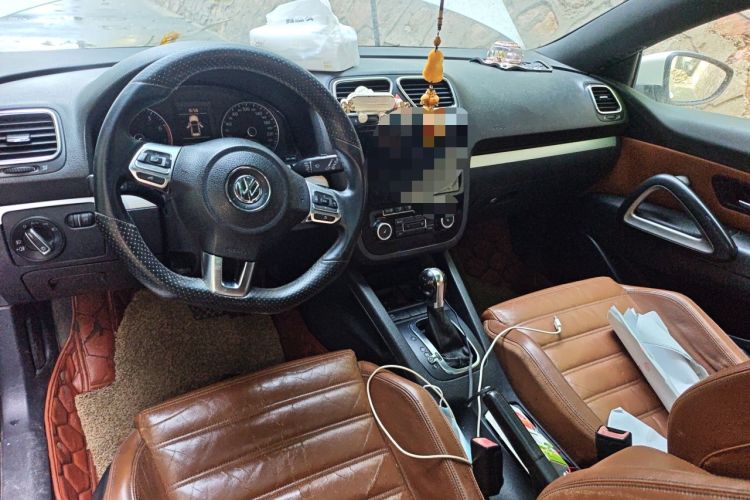 Used Volkswagen Scirocco 2011 2.0 TSI Luxury Edition Center Console