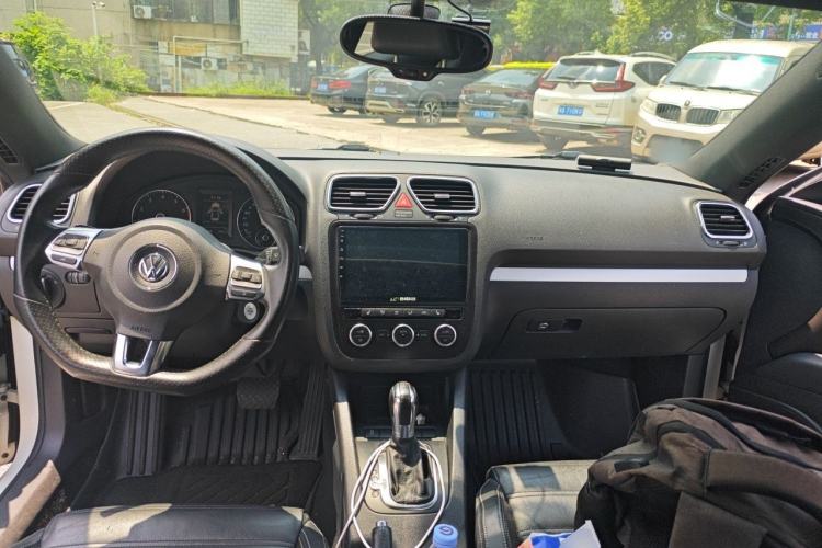 Used Volkswagen Scirocco 2011 2.0 TSI Luxury Edition Center Console