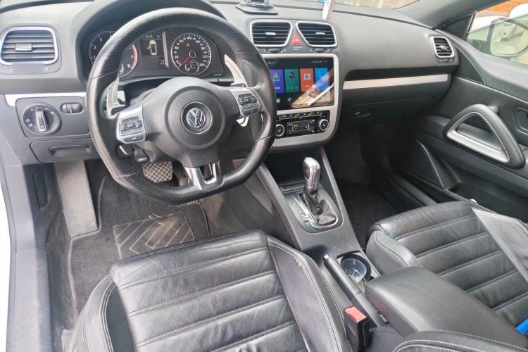 Used Volkswagen Scirocco 2011 2.0 TSI Luxury Edition Center Console