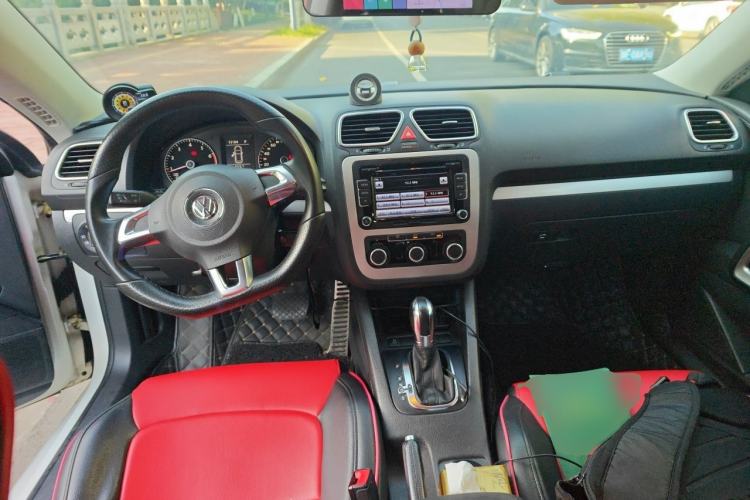 Used Volkswagen Scirocco 2011 1.4 TSI Single-Turbo Fashion Edition Center Console