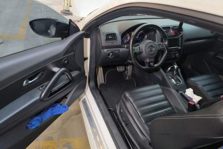 Used Volkswagen Scirocco 2011 R 2.0TSI Driver Seat