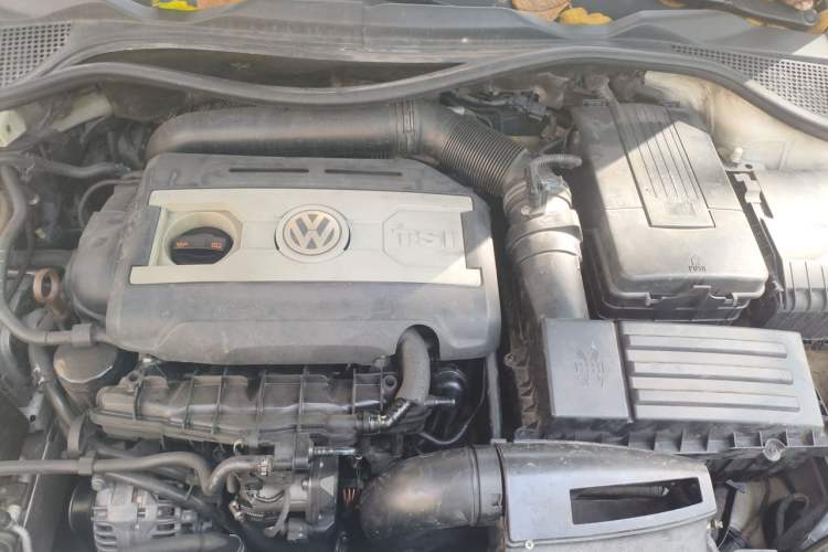 Used Volkswagen Scirocco 2011 2.0 TSI Luxury Edition Engine Bay