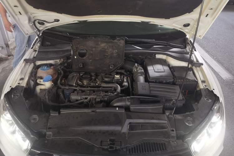 Used Volkswagen Scirocco 2011 2.0 TSI Luxury Edition Engine Bay