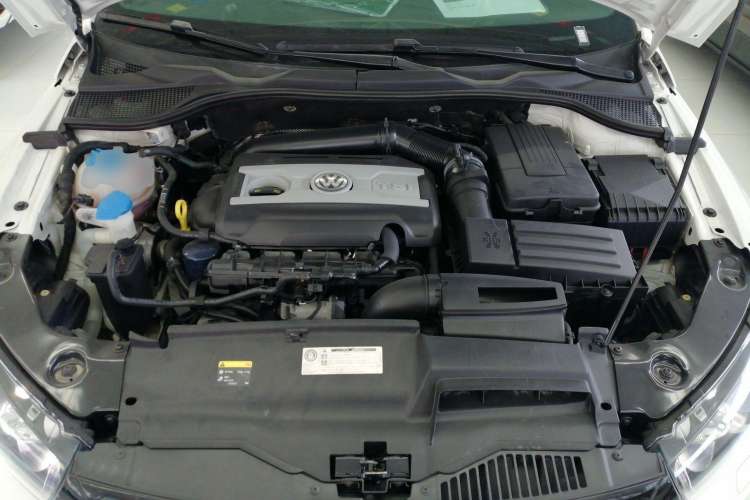 Used Volkswagen Scirocco 2011 2.0 TSI Luxury Edition Engine Bay