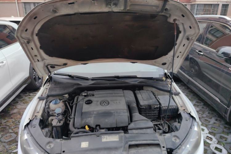 Used Volkswagen Scirocco 2011 R 2.0TSI Engine Bay